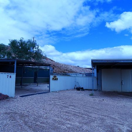 Di's Place Coober Pedy Exterior foto